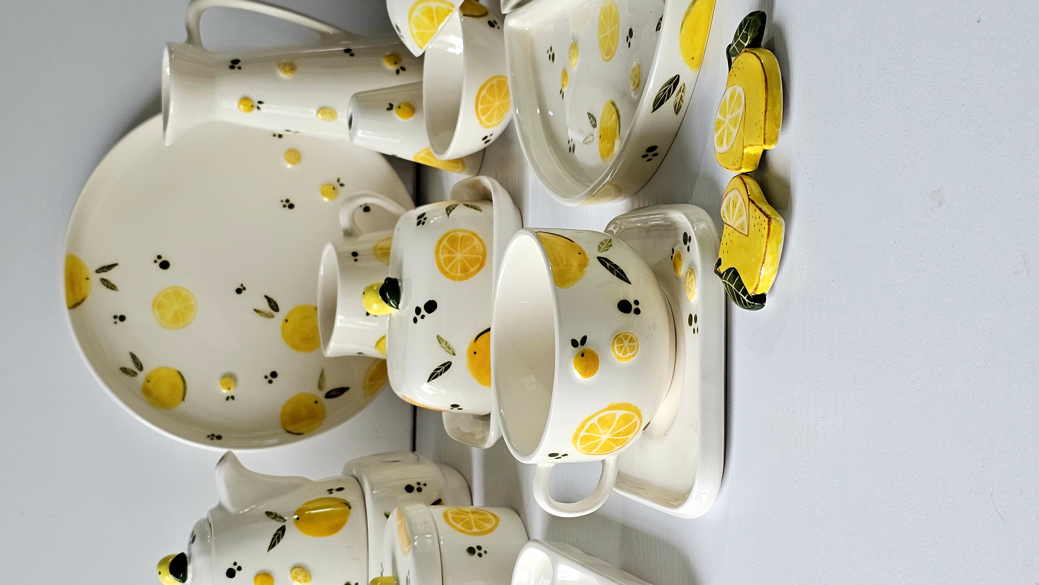 فنجون و نعلبکی